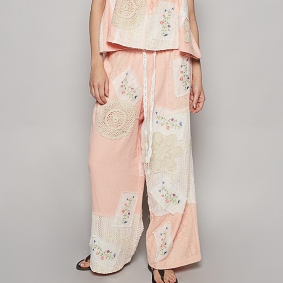 POL Floral Crochet Embroidered Color Block Stretchy Drawstring Waist Pants - Picture 3 of 6